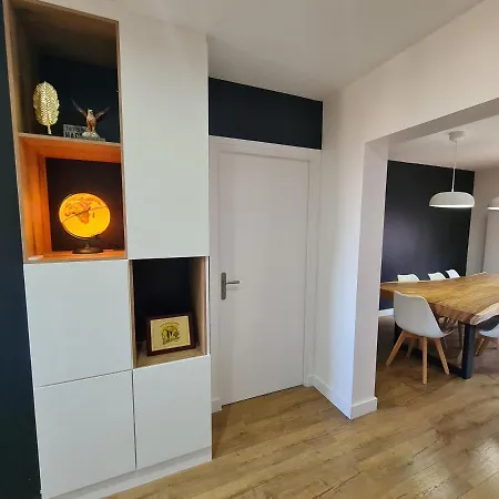 Nouveau T3, 81 M2 Entierement Renove Lägenhet Royat